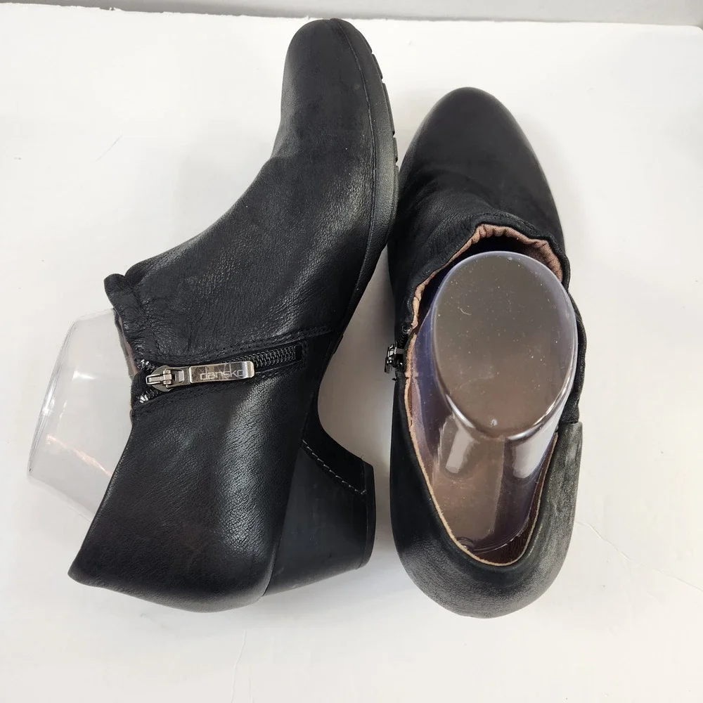 Dansko Debbie Black Leather Ankle Booties Side Zip Comfort Heel Sz 42 US 11.5/12